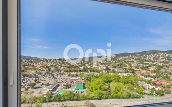 Appartement à vendre    1 pièce • 27 m2 Mandelieu-la-Napoule