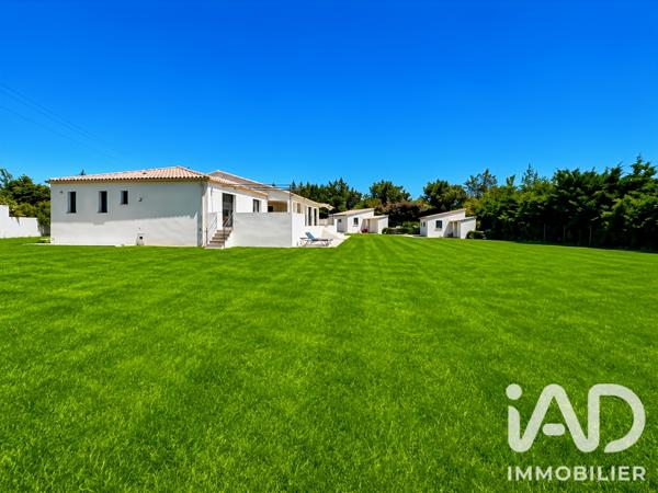 Maison à vendre 7 pièces 234 m² Arles