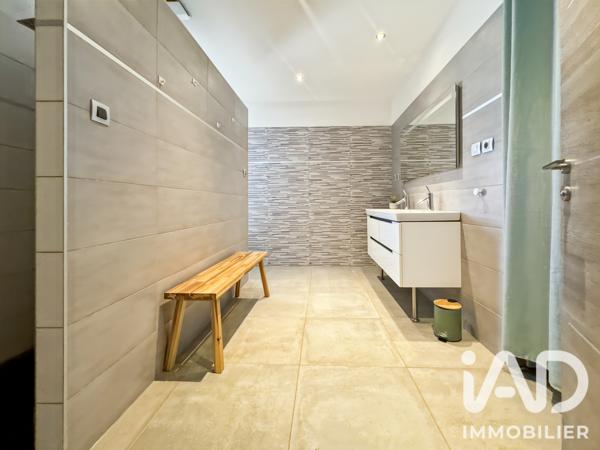Maison à vendre 7 pièces 234 m² Arles