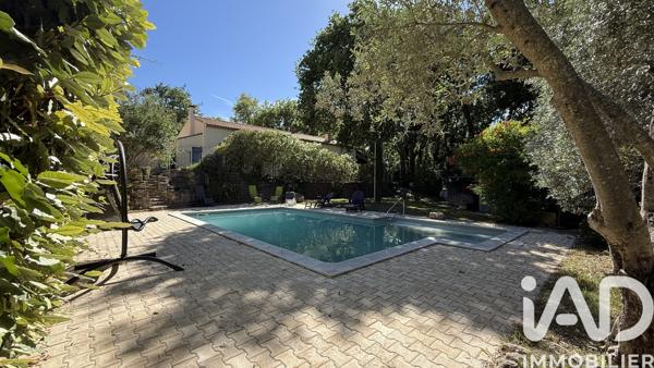 Maison à vendre 6 pièces 207 m² Robion