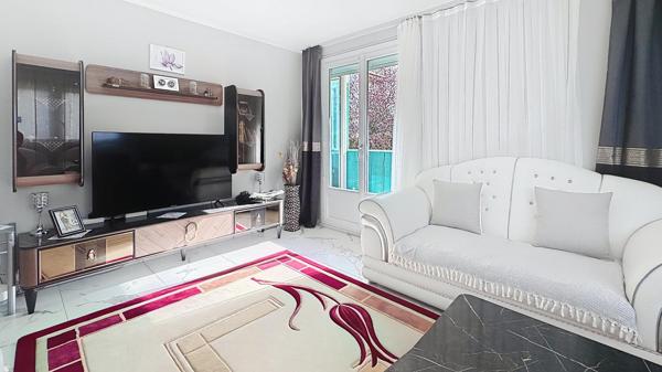 Rare a la vente vaste T6 marseIlle 10eme