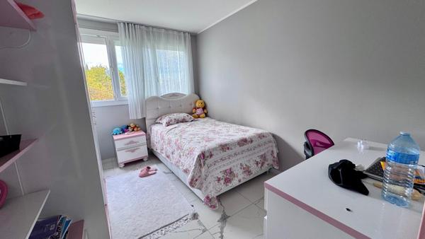Rare a la vente vaste T6 marseIlle 10eme