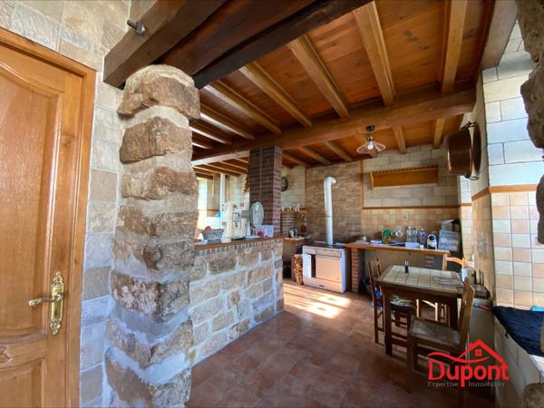Propriéte de 6 piéces à Saint Martin de Bossenay
