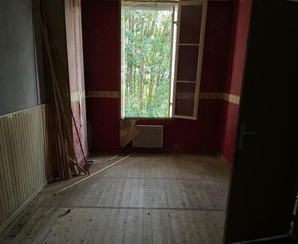 MAISON 120 M² A RENOVER AVEC GARAGE + 850 M² DE TERRAIN