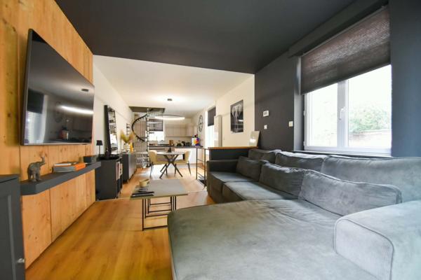 L'ESPRIT MAISON INDIVIDUELLE : DUPLEX SINGLE 70m² – HYPER-CENTRE WATTRELOS