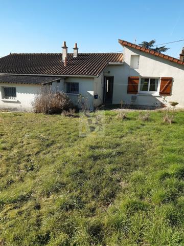 Location maison La Rochefoucauld (16110), 103.00m² avec 4 pièce(s) dont 3 chambre(s). Agence Allard Brimeaud