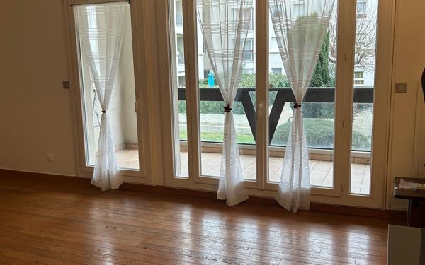 Appartement à vendre    4 pièces • 99 m2 Livry-Gargan