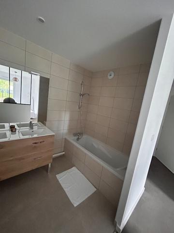 Appartement neuf de standing haut de gamme de 115m² - vue magnifique - 3 grandes chambres suite parentale Mont saint aignan 2 places de parking fermées