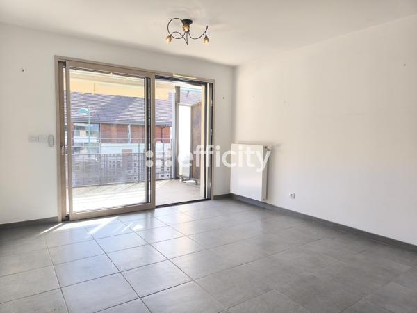 Appartement
         2 pièces
        - 42 m² Exclusivité 299 000 € *