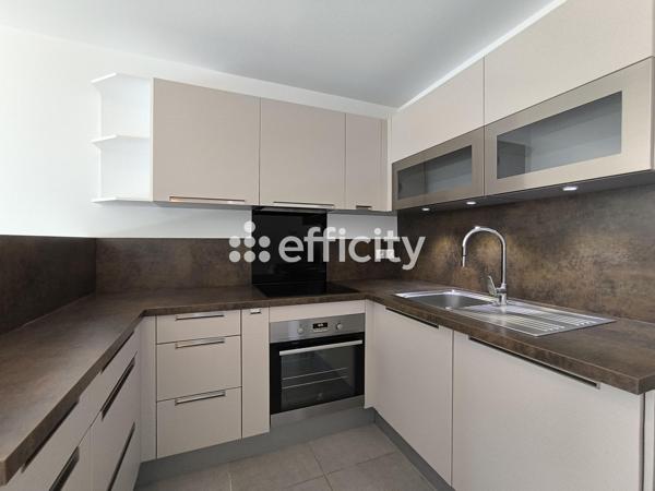 Appartement
         2 pièces
        - 42 m² Exclusivité 299 000 € *