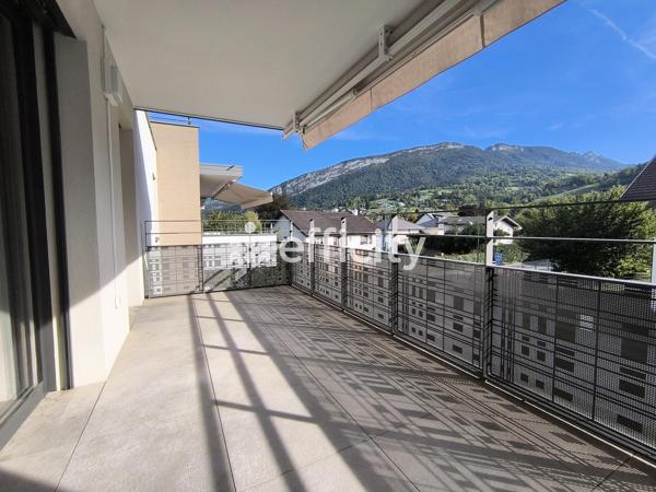 Appartement
         2 pièces
        - 42 m² Exclusivité 299 000 € *