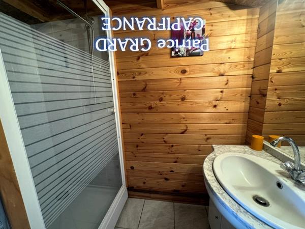 Propriete à vendre 11 pièces et 9 chalets aménagés