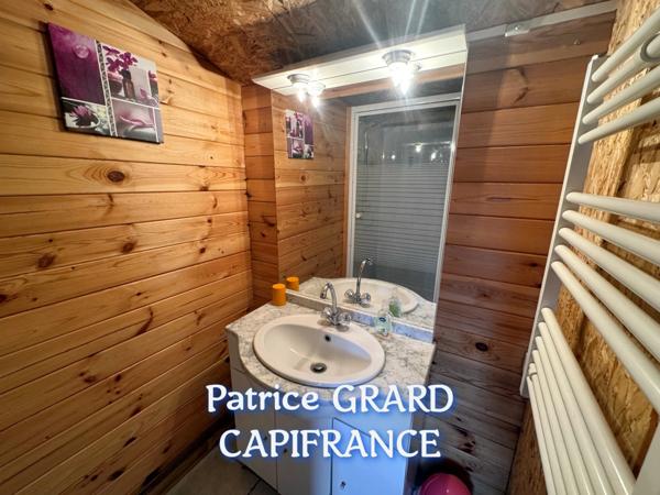 Propriete à vendre 11 pièces et 9 chalets aménagés