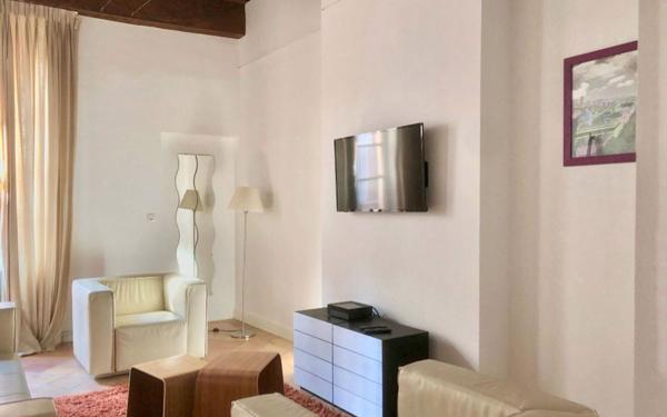 Appartement à louer    2 pièces • 71,56 m2 Lyon 2