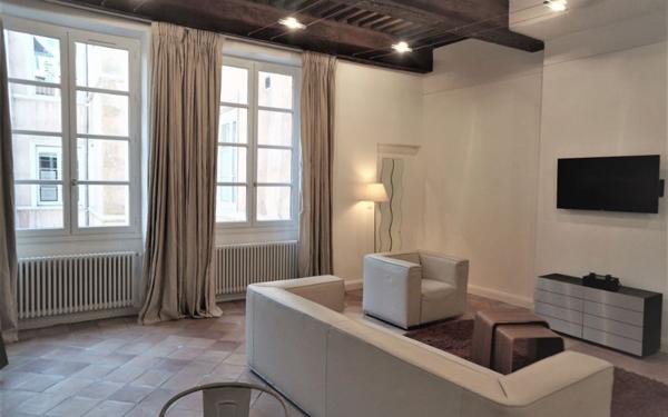 Appartement à louer    2 pièces • 71,56 m2 Lyon 2