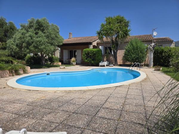 Vente Villa 6 pièces 121 m2 à Bormes-les-Mimosas