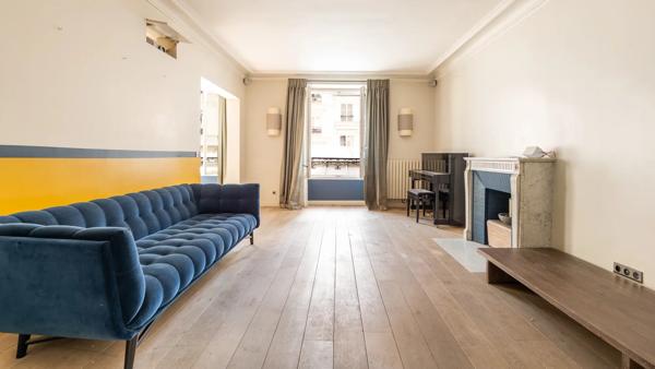 Appartement Paris 10 e - BONNE NOUVELLE / PETITES ÉCURIES