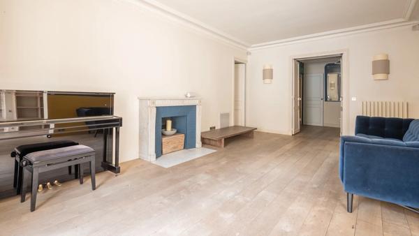 Appartement Paris 10 e - BONNE NOUVELLE / PETITES ÉCURIES