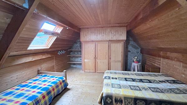 A VENDRE ANCIENNE GRANGE DE 120 M2 SUR 15000 M2 DE TERRAIN - SECTEUR SALLES - ARGELES GAZOST , Argeles gazost A VENDRE ANCIENNE GRANGE DE 120 M2 SUR 15000 M2 DE TERRAIN - SECTEUR SALLES - ARGELES GAZOST , Argeles gazost
