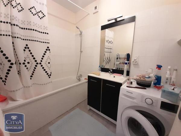 Appartement à louer 3 pièces 95.65m²