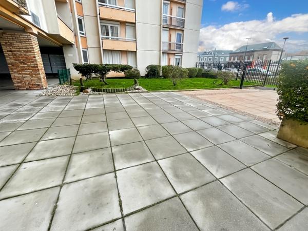 🏡T3 67 m² avec ascenseur – Parking et métro