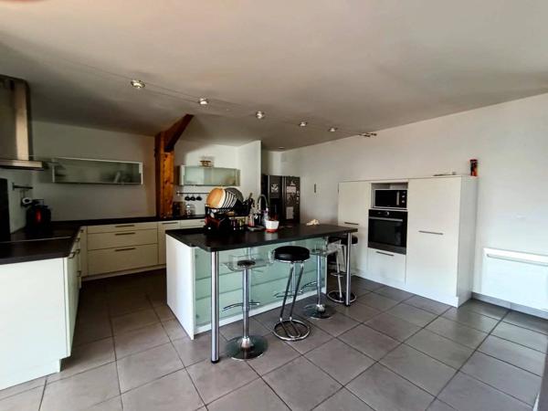 Belle maison de 175 m² avec piscine à Loudun