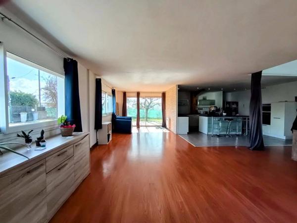 Belle maison de 175 m² avec piscine à Loudun