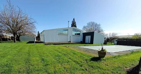 Belle maison de 175 m² avec piscine à Loudun