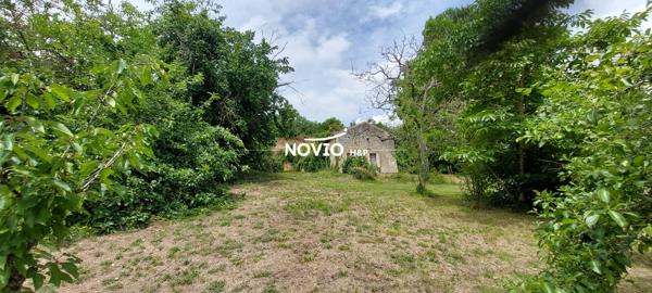 terrain constructible de 2 600 m² avec vue sur la vallée