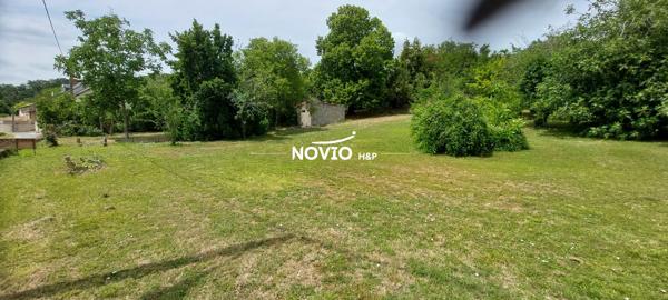 terrain constructible de 2 600 m² avec vue sur la vallée