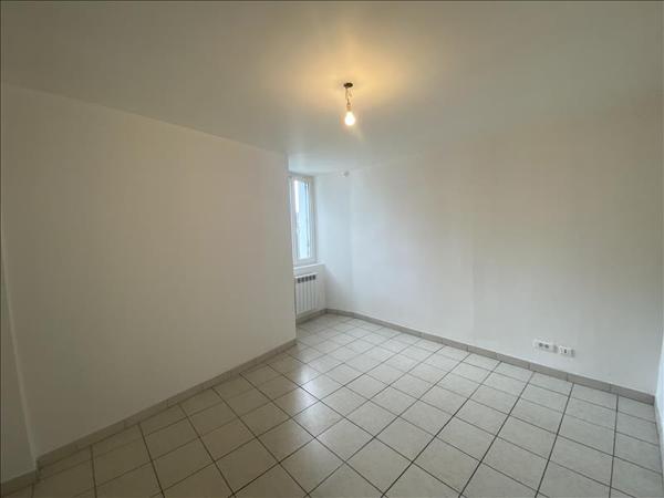 Appartement à louer |  FUMEL |  1 pièce | 25 m²