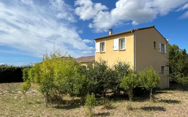 Maison à vendre    4 pièces •  Lablachère