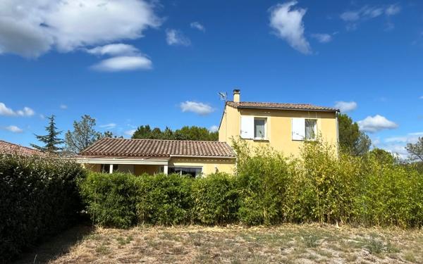 Maison à vendre    4 pièces •  Lablachère