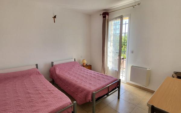 Maison à vendre    4 pièces •  Lablachère