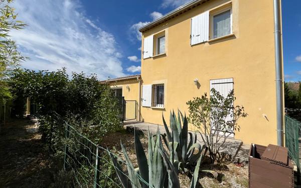 Maison à vendre    4 pièces •  Lablachère