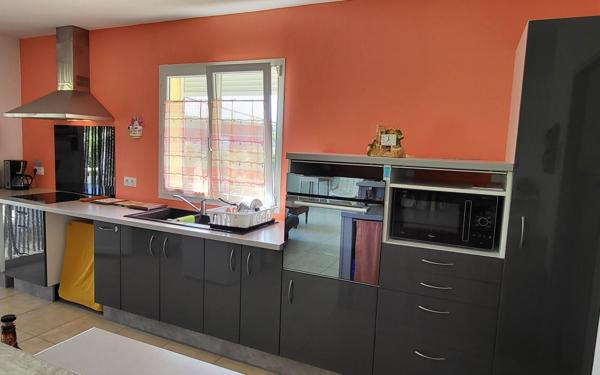 Maison à vendre    4 pièces •  Lablachère