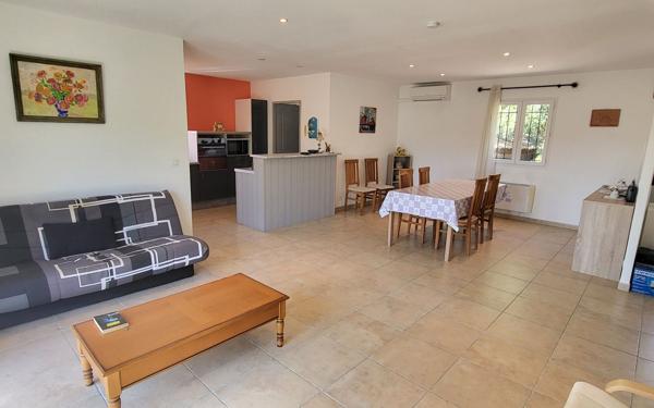 Maison à vendre    4 pièces •  Lablachère