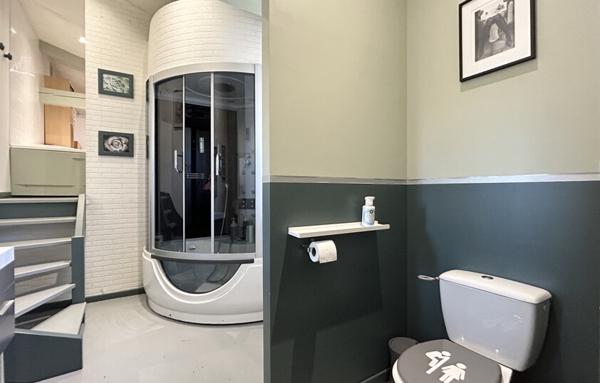 Maison, 470 m2 avec terrain de 1130 m2 et piscine