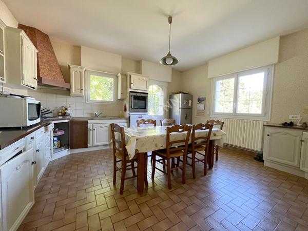 Aux portes de LOCMINE - Magnifique propriété familiale à vendre, 9 chambres, double garage sur un terrain de 3100 m²