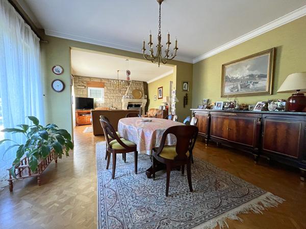 Aux portes de LOCMINE - Magnifique propriété familiale à vendre, 9 chambres, double garage sur un terrain de 3100 m²