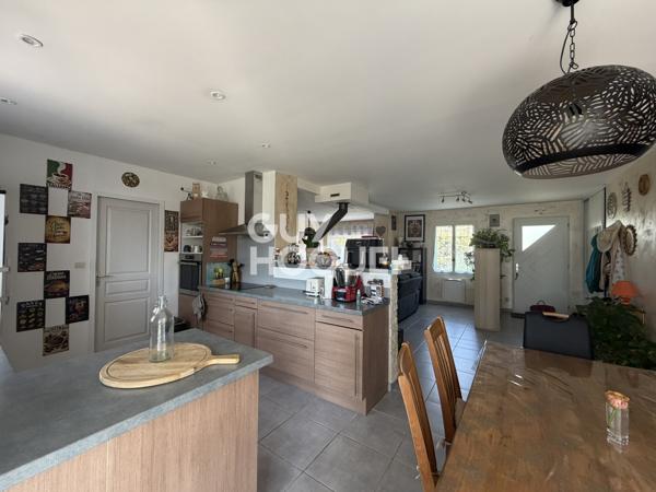 MAISON À VENDRE DE 6 PIÈCES DE 165,00 M²