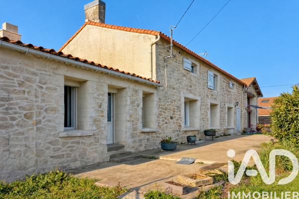 Maison à vendre 11 pièces 380 m² Saint-Mathurin