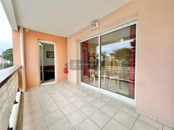 Location                                                      Appartement
                        
                     2 pièces                      49 m2                     à Saint-Aygulf