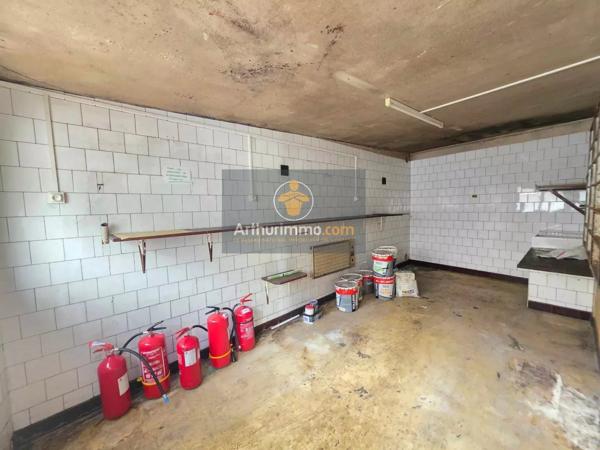 Vente                                                      Immeuble
                        
                     10 pièces                      200 m2                     à Sarcelles