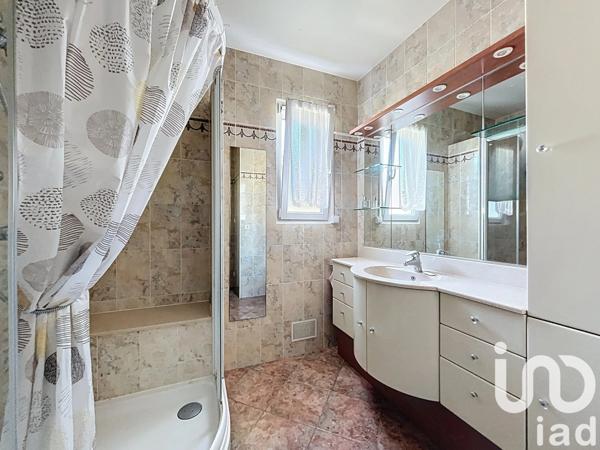 Maison à vendre 5 pièces 132 m² Vert-Saint-Denis