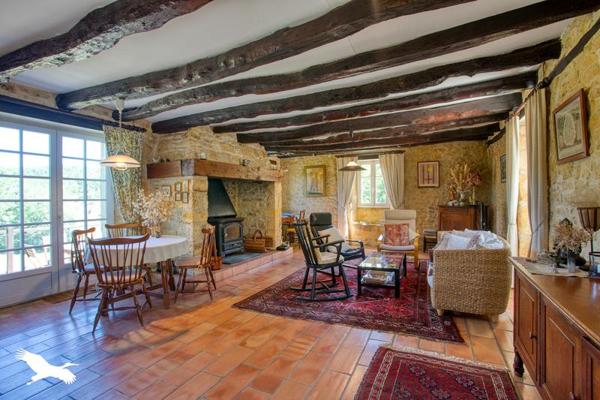 Maison à vendre |  Saint-Pompont |  6 pièces | 177 m²