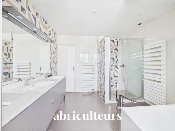 Splendide Maison de 140.0 m² Grand extérieur A visiter