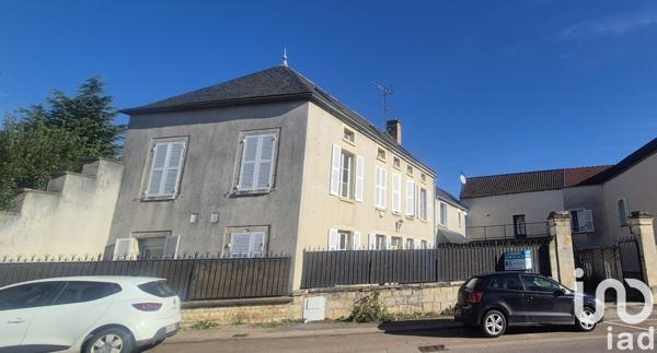 Maison à vendre 9 pièces 300 m² Lézinnes