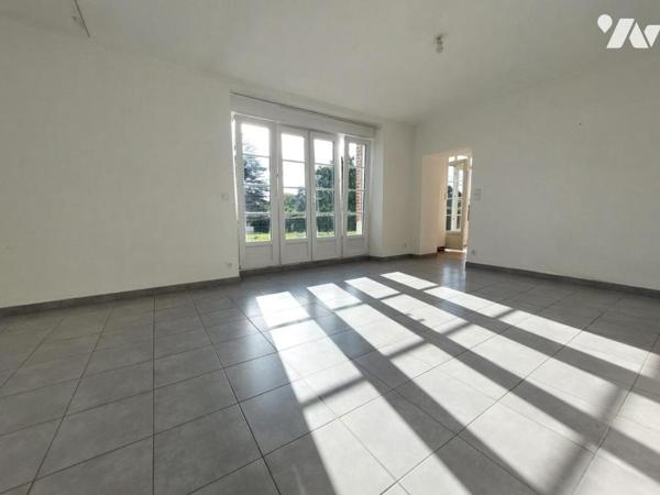 A VENDRE-MAISON - RUILLE LE GRAVELAIS