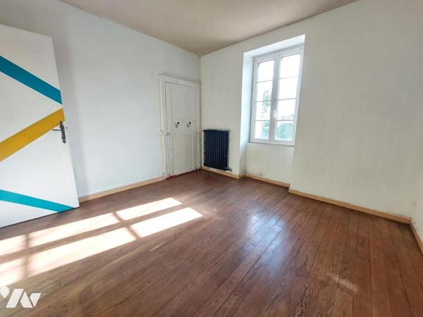 A VENDRE-MAISON - RUILLE LE GRAVELAIS